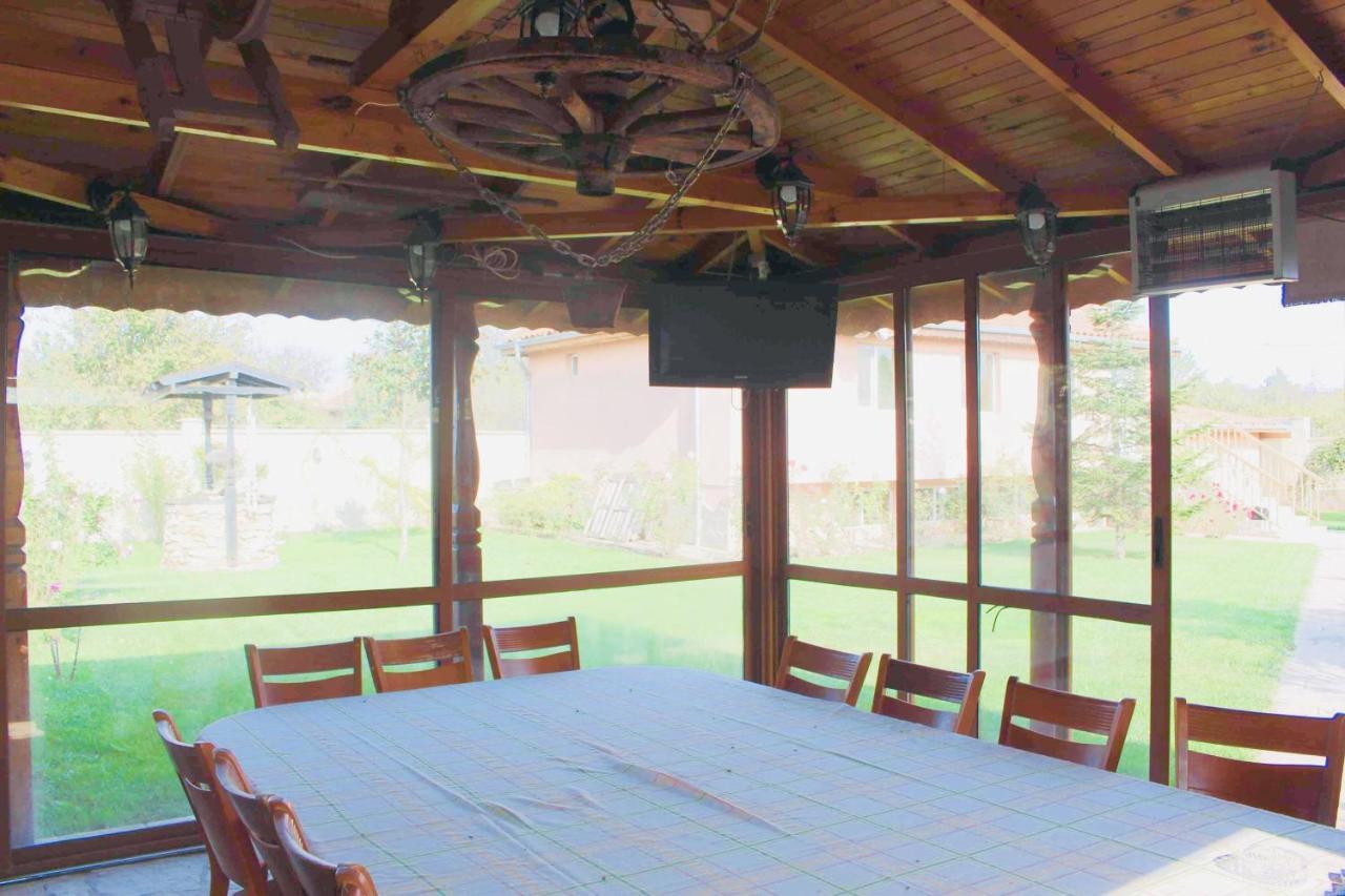Ezerets Guest House Anita Exterior photo